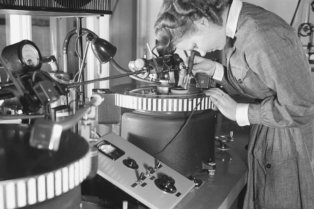 Istoria radioului în România: De la primele emisiuni la era podcasting-ului