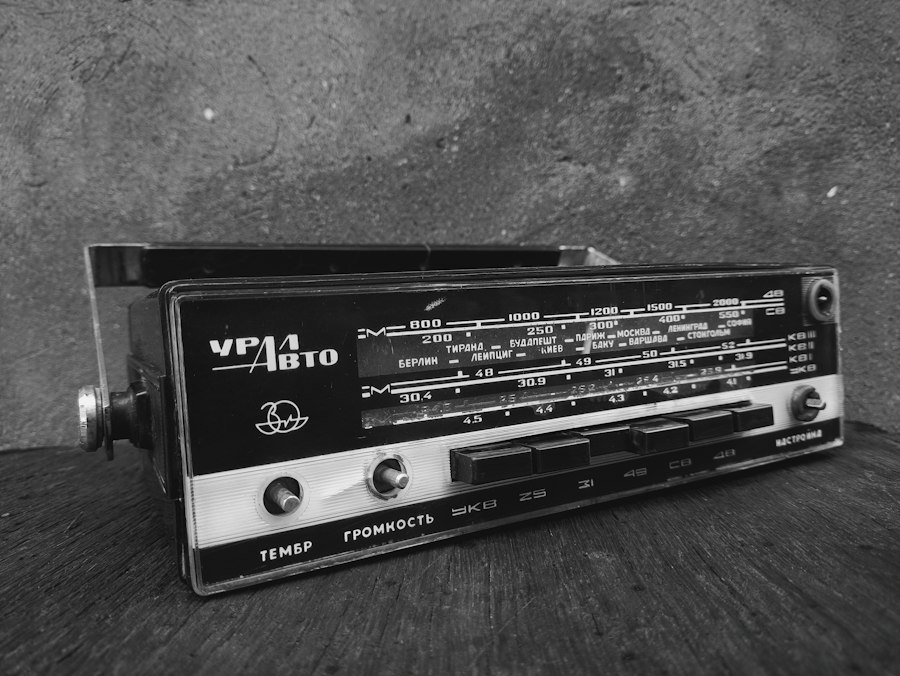 Photo radio history guide experts data