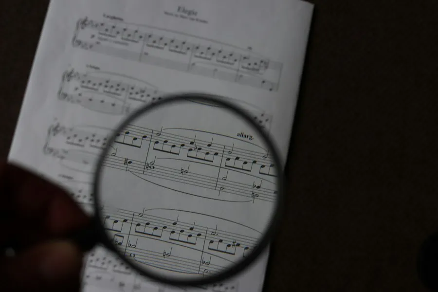 Photo choosing-right-music-mistakes